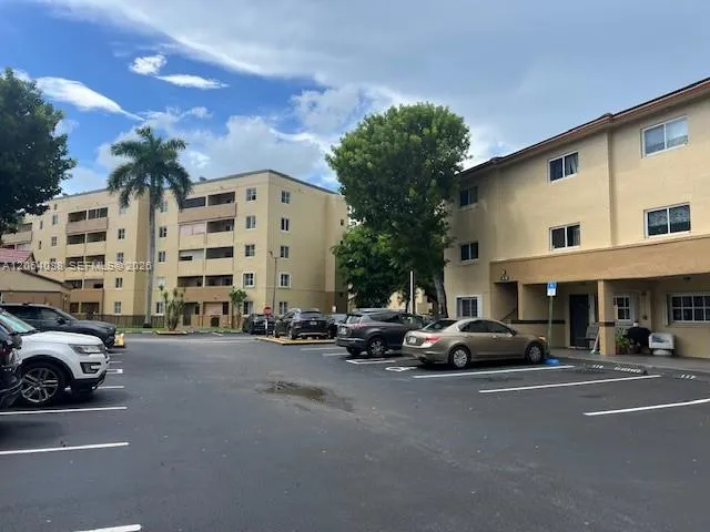 14931 SW 82nd Ter #4-206 Miami, FL 33193