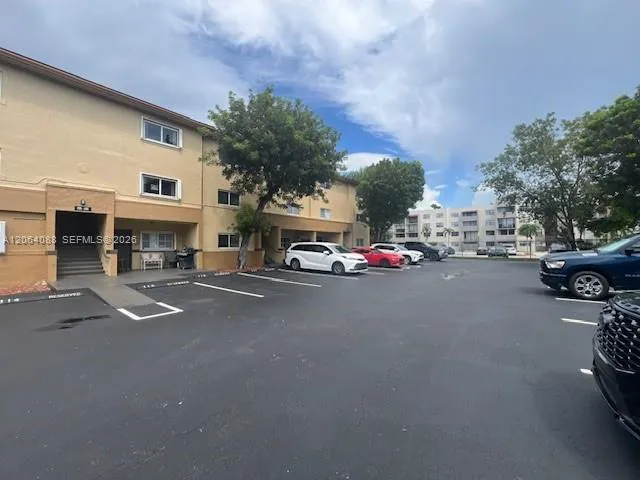 14931 SW 82nd Ter #4-206 Miami, FL 33193