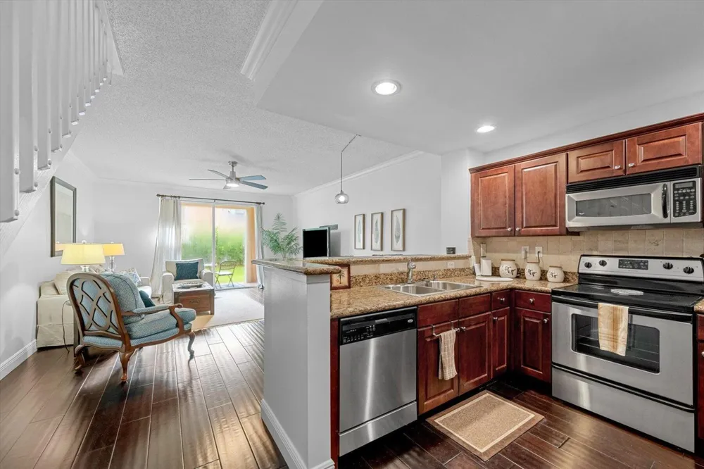 11771 St Andrews Place #103 Wellington, FL 33414