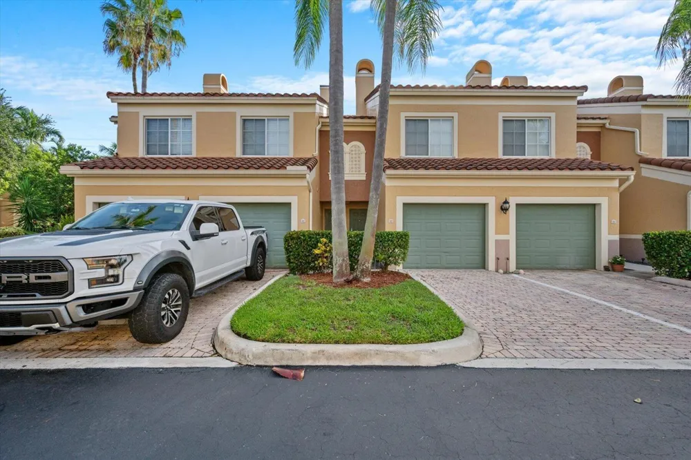 11771 St Andrews Place #103 Wellington, FL 33414