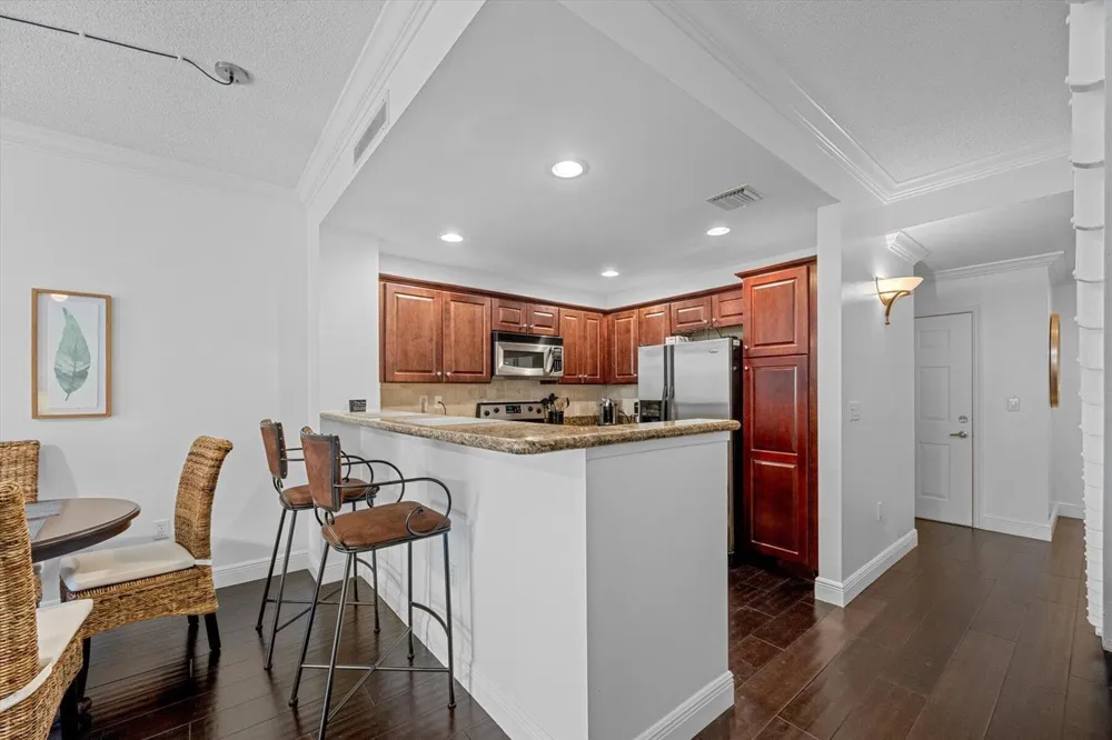 11771 St Andrews Place #103 Wellington, FL 33414