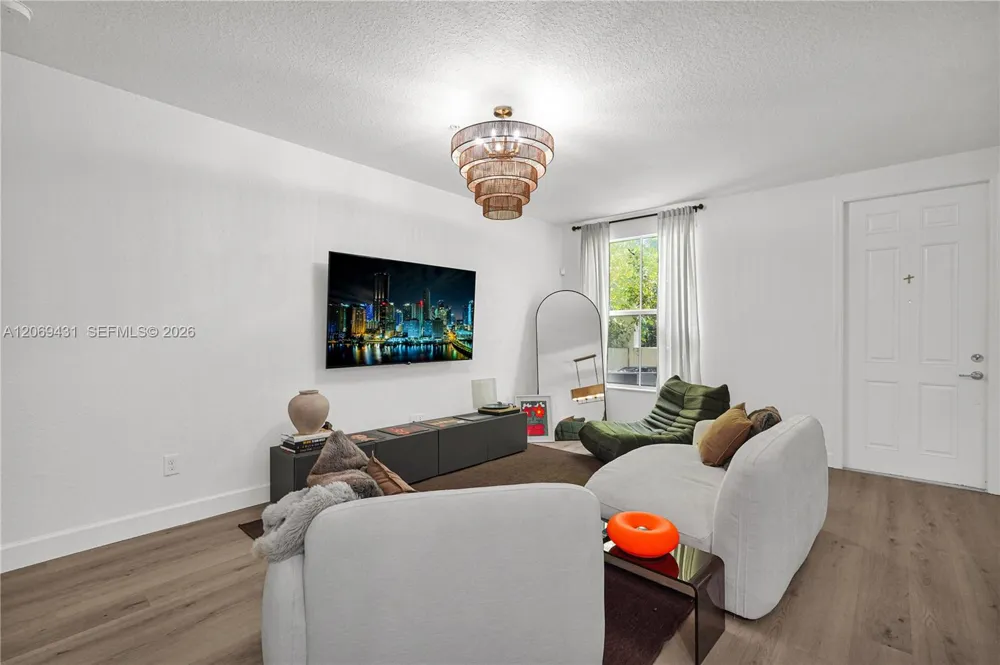 4818 Acadian Trl Coconut Creek, FL 33073