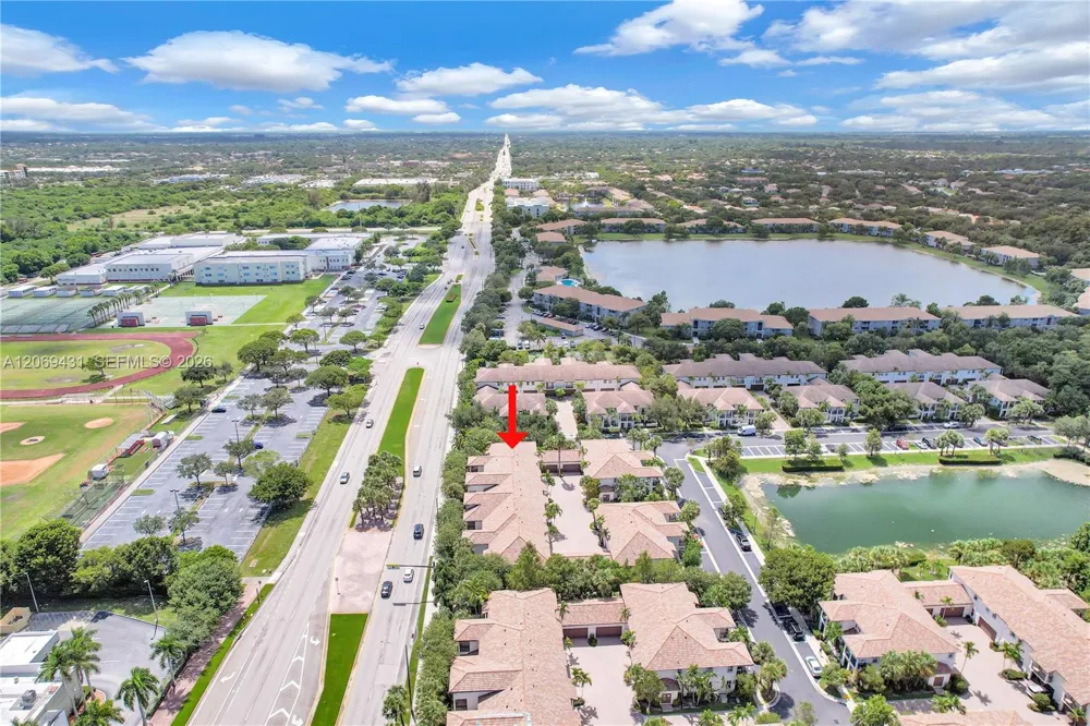 4818 Acadian Trl Coconut Creek, FL 33073