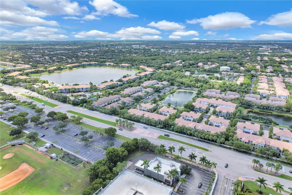 4818 Acadian Trl Coconut Creek, FL 33073
