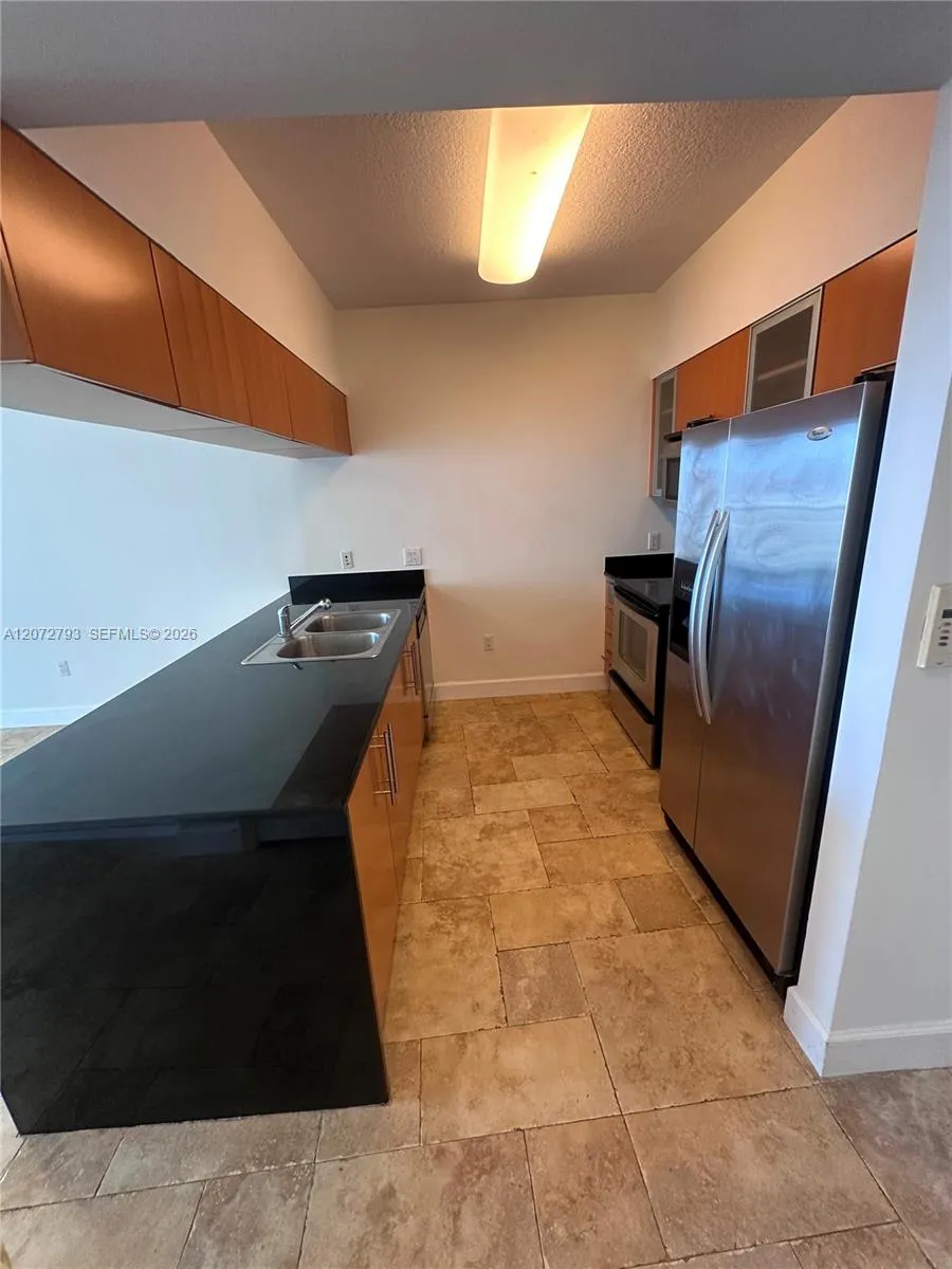 1750 Bayshore Dr #2406 Miami, FL 33132