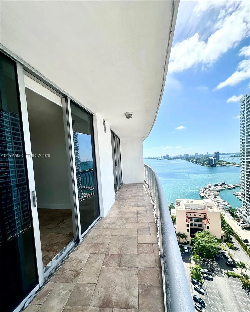 1750 Bayshore Dr #2406 Miami, FL 33132
