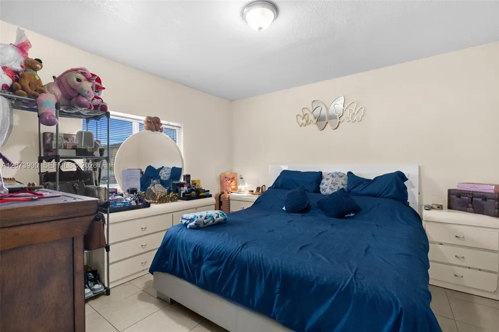 3073 NW 59th St Miami, FL 33142
