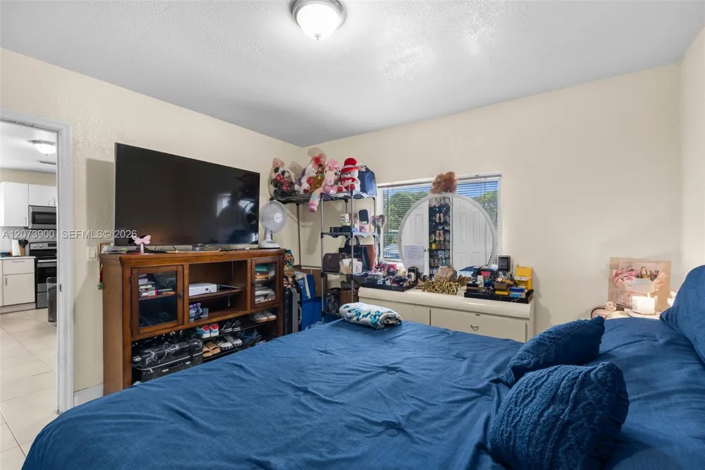 3073 NW 59th St Miami, FL 33142