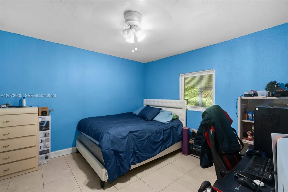 3073 NW 59th St Miami, FL 33142