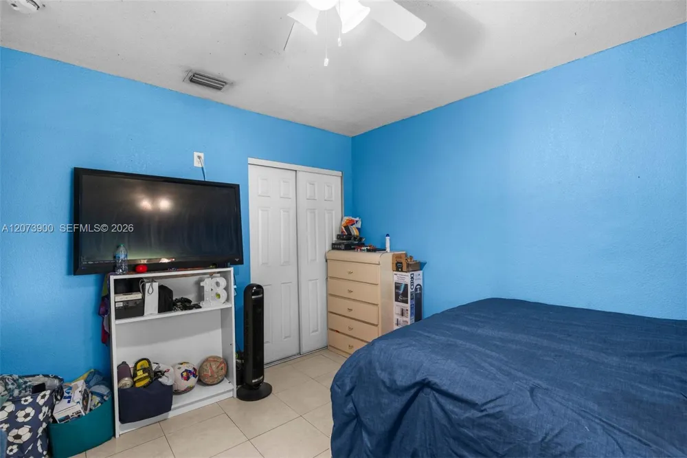 3073 NW 59th St Miami, FL 33142