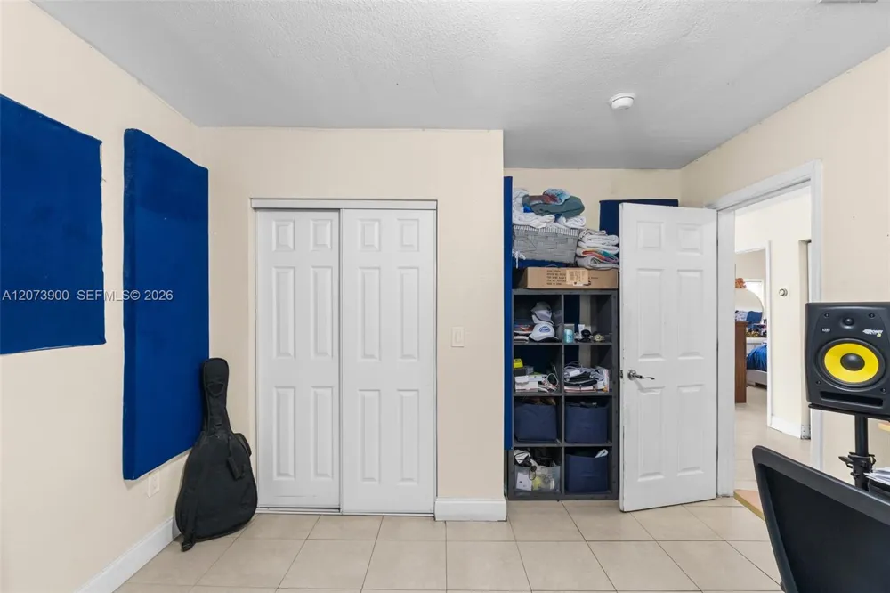 3073 NW 59th St Miami, FL 33142