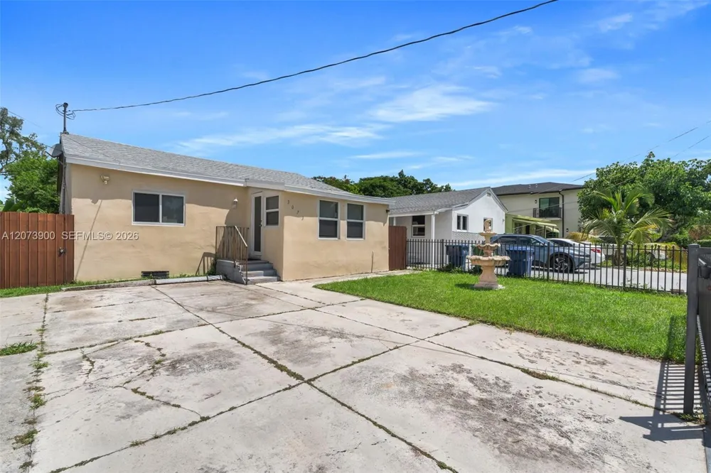 3073 NW 59th St Miami, FL 33142
