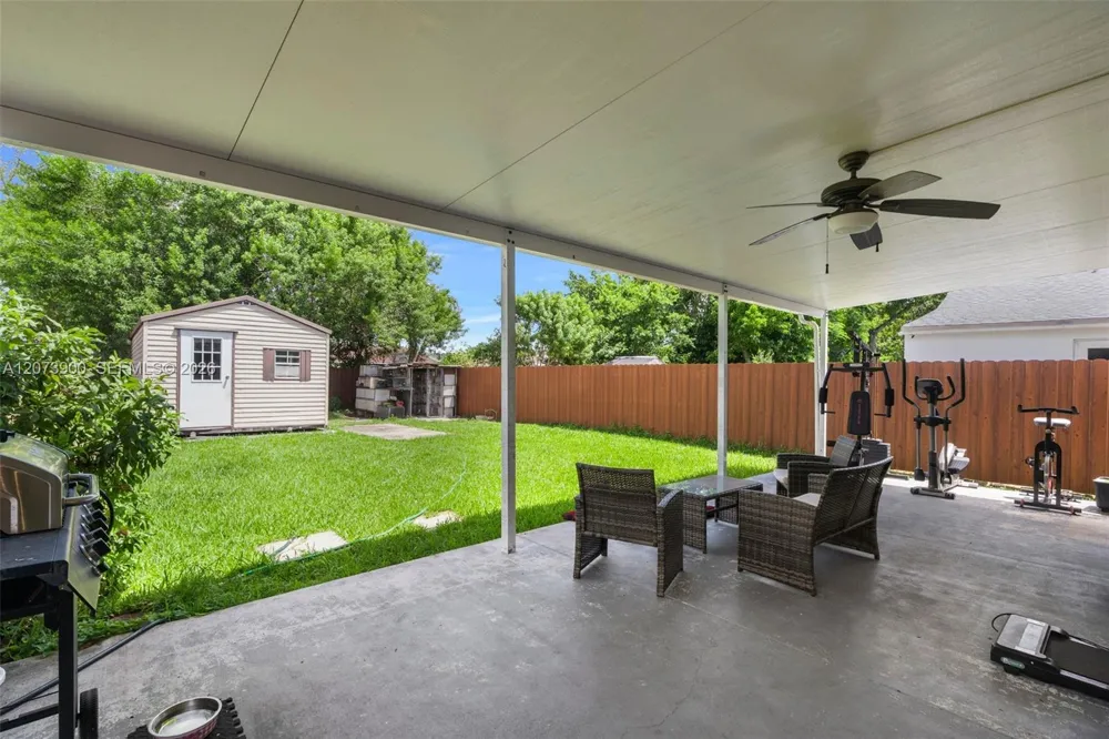 3073 NW 59th St Miami, FL 33142