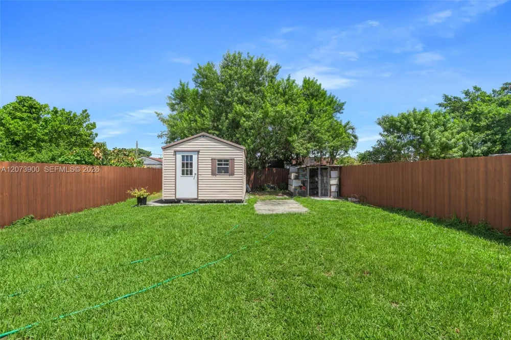 3073 NW 59th St Miami, FL 33142