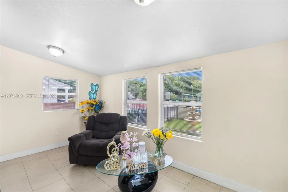 3073 NW 59th St Miami, FL 33142