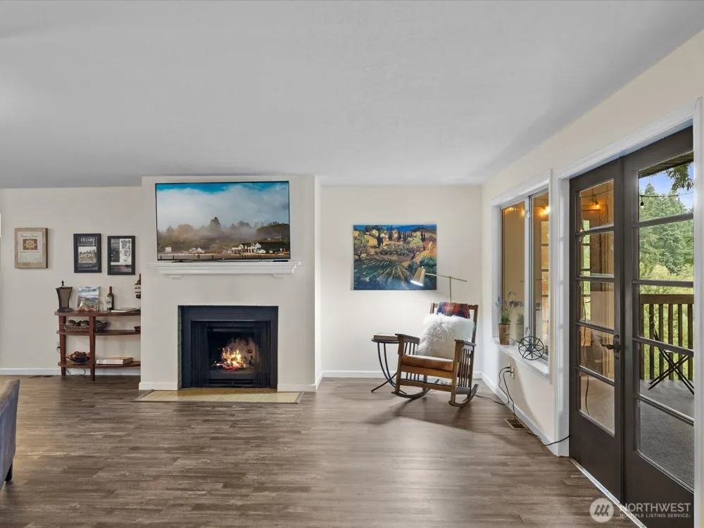 8511 Main Street #205 Edmonds, WA 98026