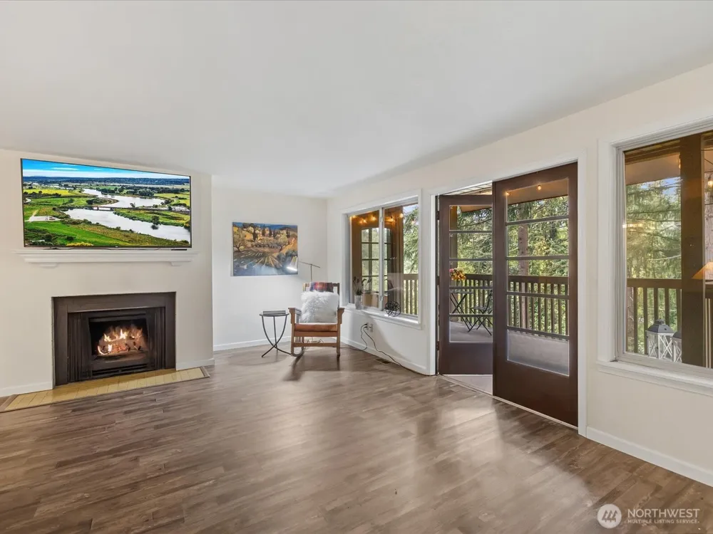 8511 Main Street #205 Edmonds, WA 98026