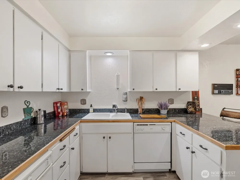 8511 Main Street #205 Edmonds, WA 98026