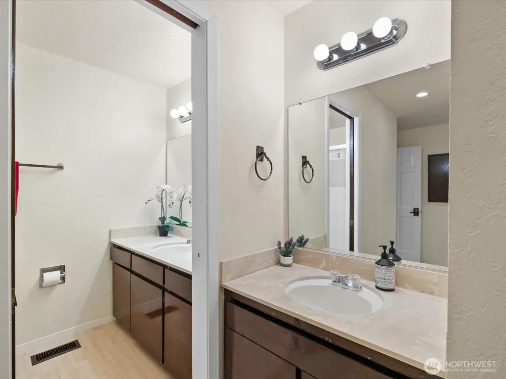 8511 Main Street #205 Edmonds, WA 98026