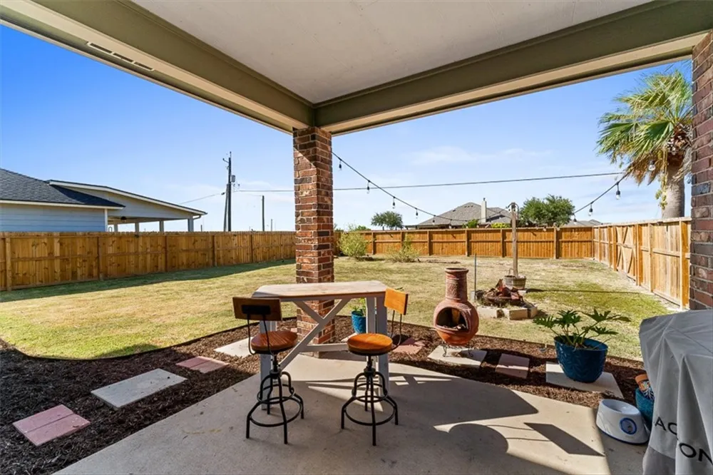 2007 Bay Breeze Street Portland, TX 78374