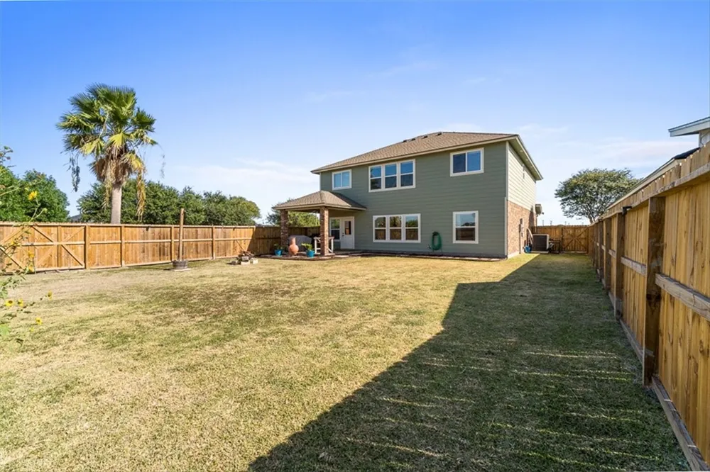 2007 Bay Breeze Street Portland, TX 78374