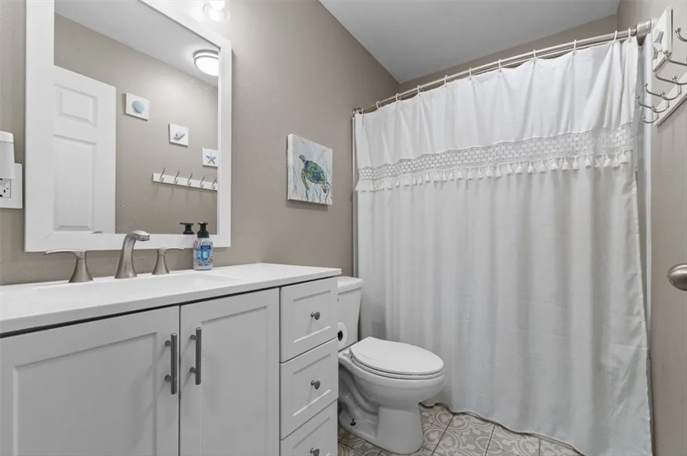 2007 Bay Breeze Street Portland, TX 78374
