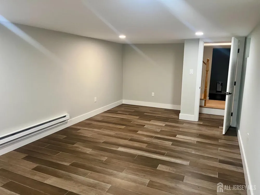 897 Port Reading Avenue Port Reading, NJ 07064