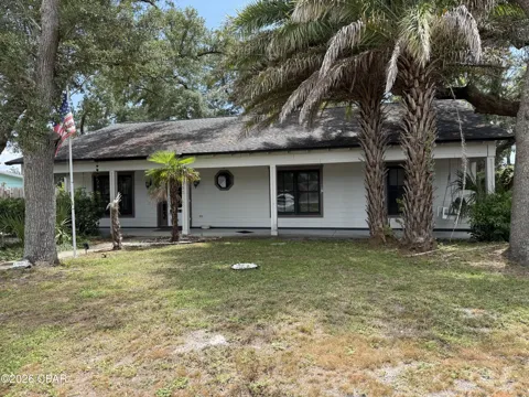 1002 E 2nd Court