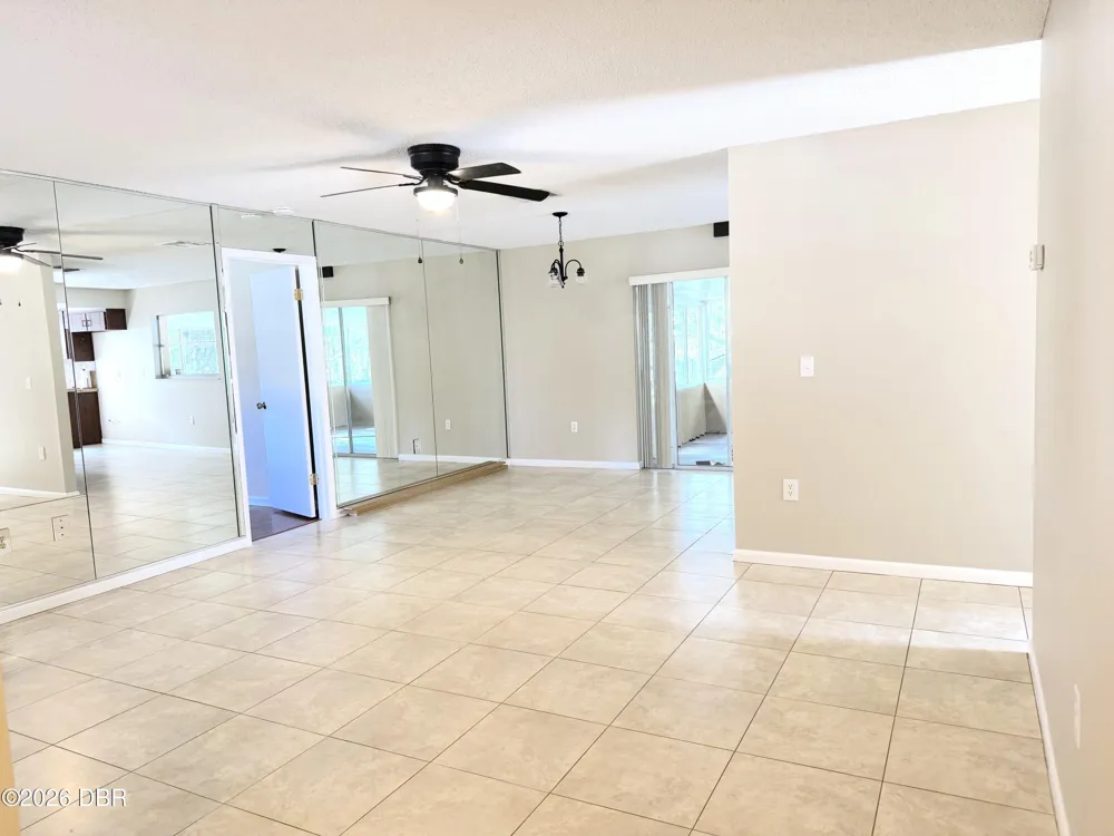 228 Colomba Road Debary, FL 32713