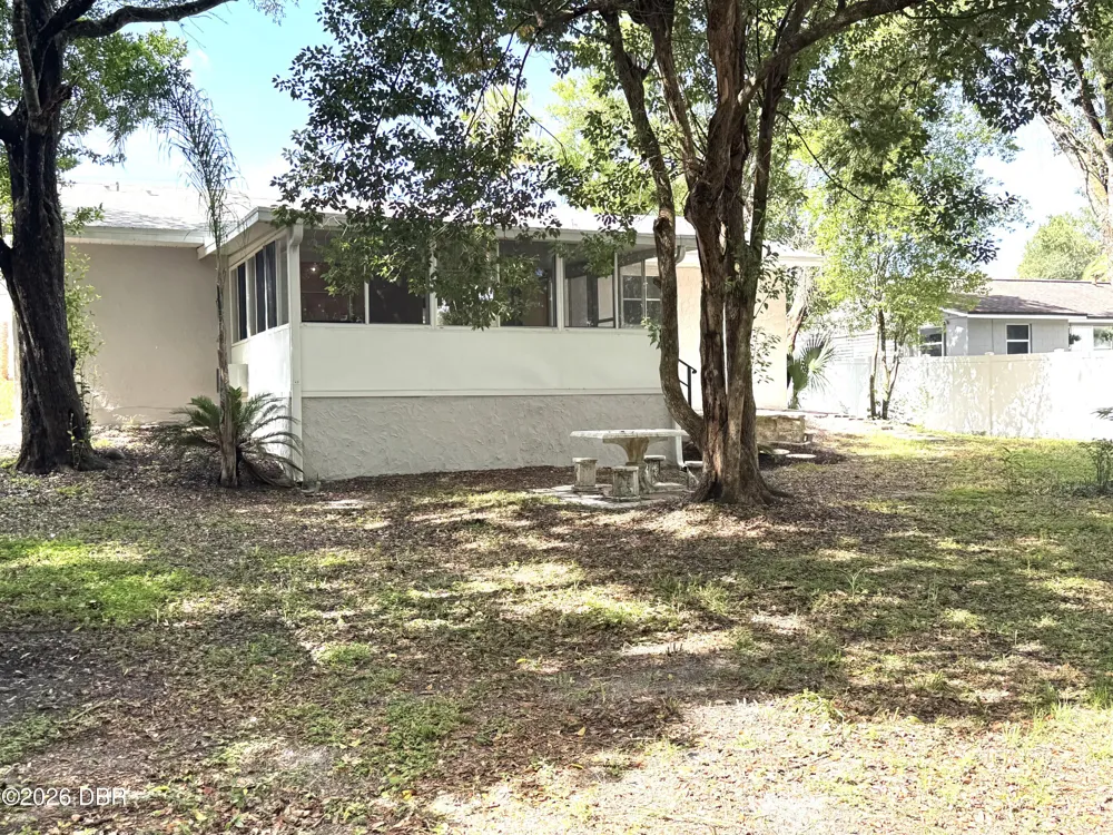 228 Colomba Road Debary, FL 32713