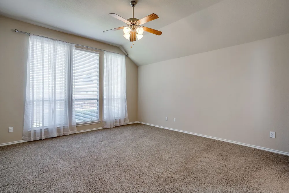 6 Beechcreek Drive Edgecliff Village, TX 76134