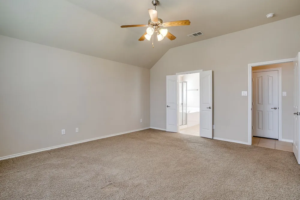 6 Beechcreek Drive Edgecliff Village, TX 76134