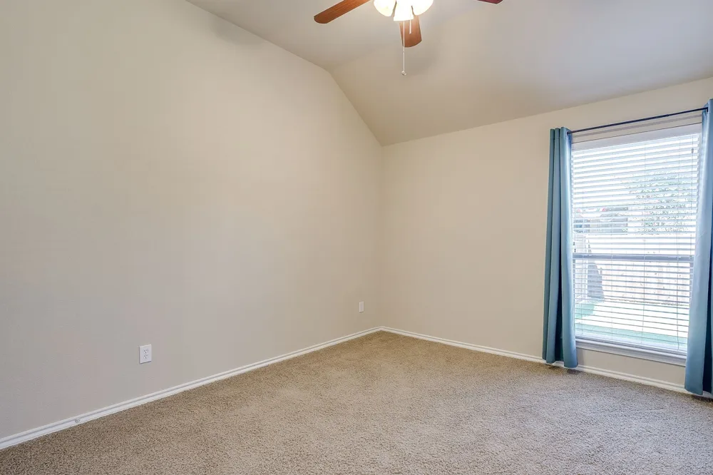 6 Beechcreek Drive Edgecliff Village, TX 76134