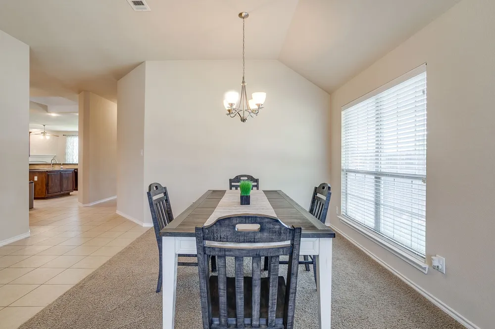 6 Beechcreek Drive Edgecliff Village, TX 76134