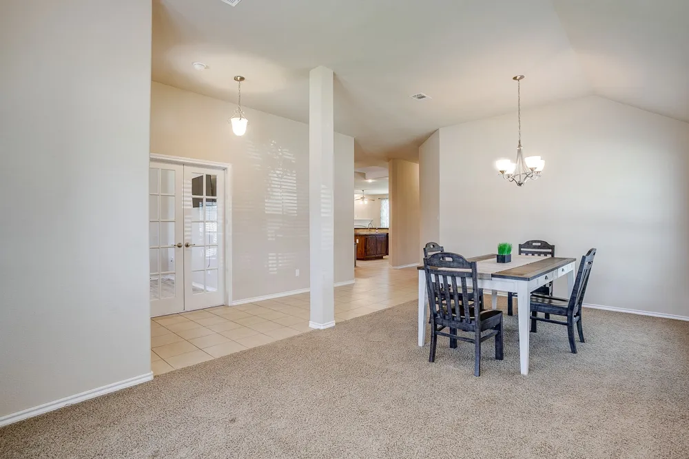 6 Beechcreek Drive Edgecliff Village, TX 76134