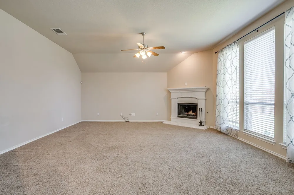 6 Beechcreek Drive Edgecliff Village, TX 76134