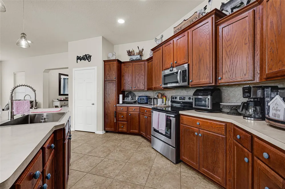 4108 County Road 356 Brazoria, TX 77422