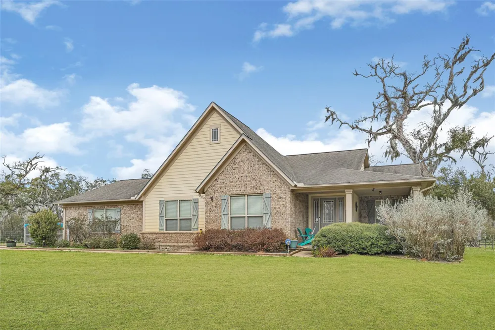 4108 County Road 356 Brazoria, TX 77422