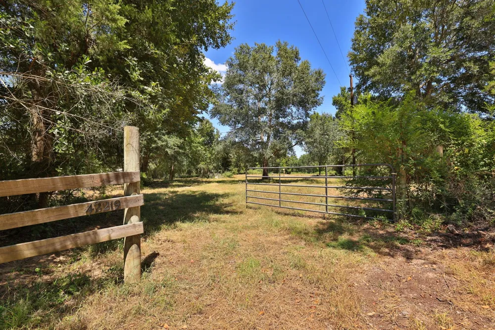 42219 Cedar Creek Road Hempstead, TX 77445