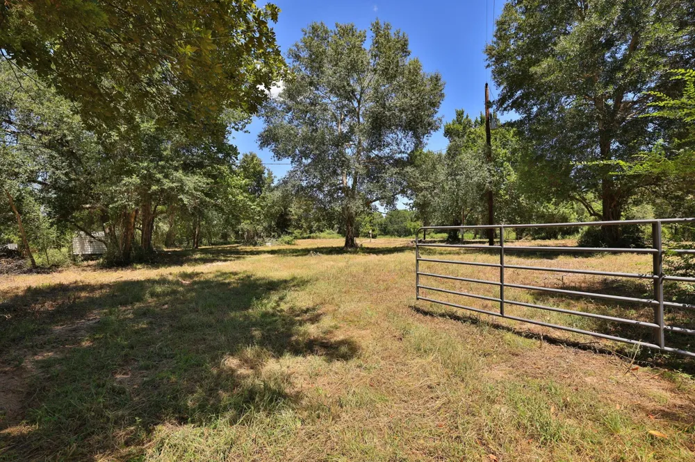 42219 Cedar Creek Road Hempstead, TX 77445