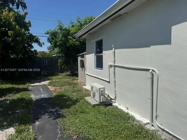12610 NW 23rd Ave Miami, FL 33167