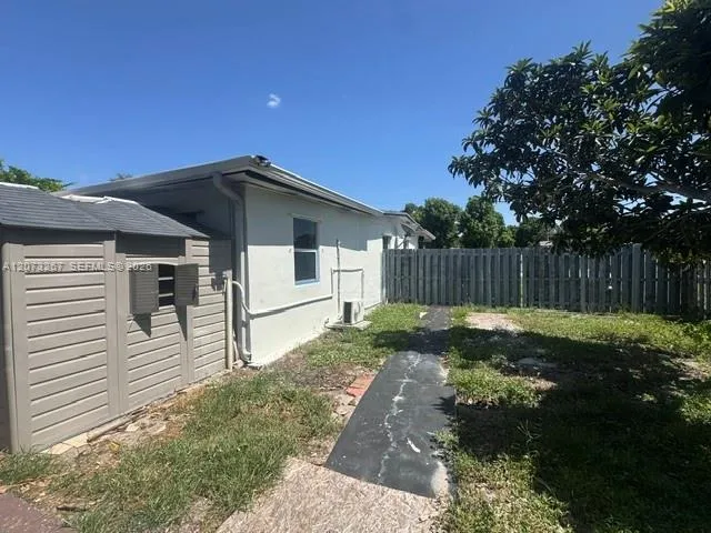 12610 NW 23rd Ave Miami, FL 33167
