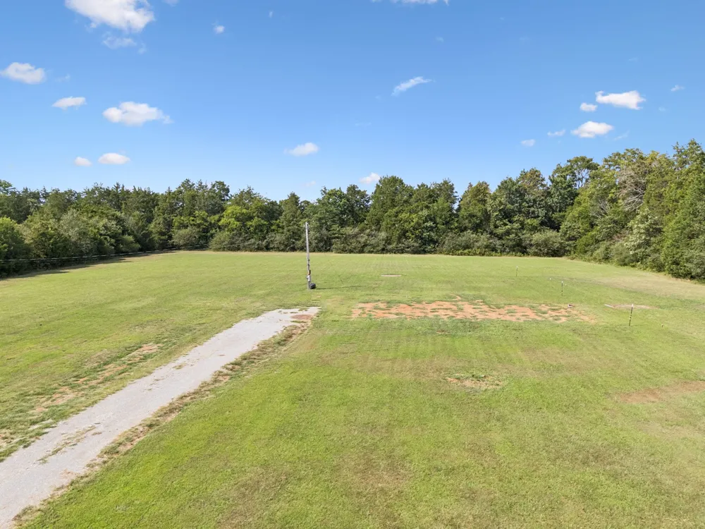2040 Friendship Ln Chapel Hill, TN 37034
