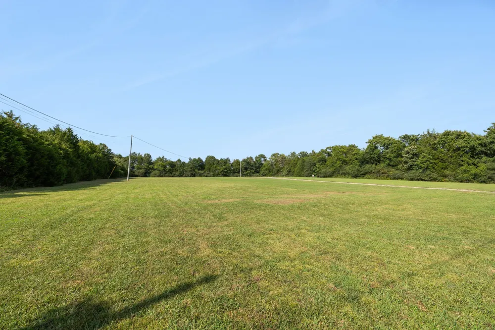 2040 Friendship Ln Chapel Hill, TN 37034