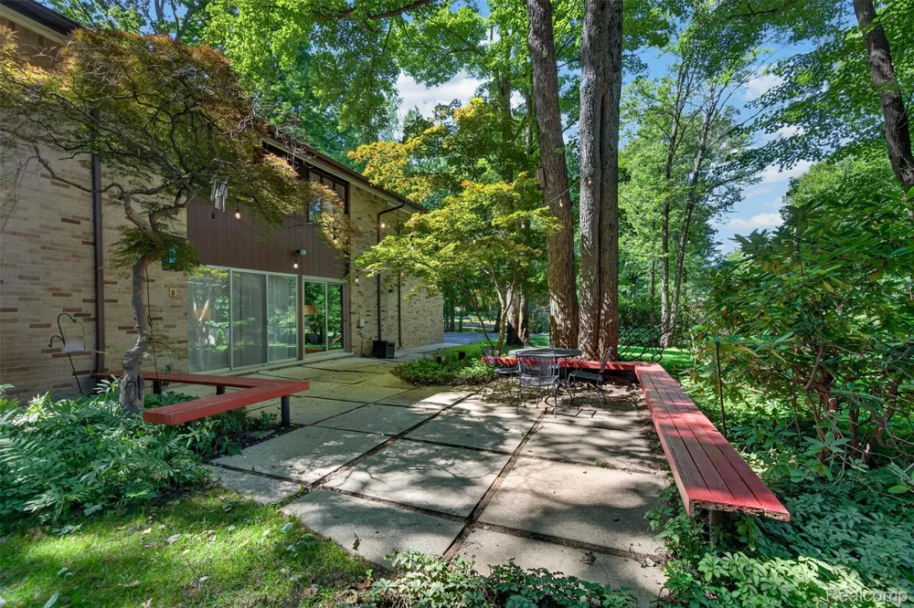 7388 Lindenmere Drive Bloomfield Hills City, MI 48301