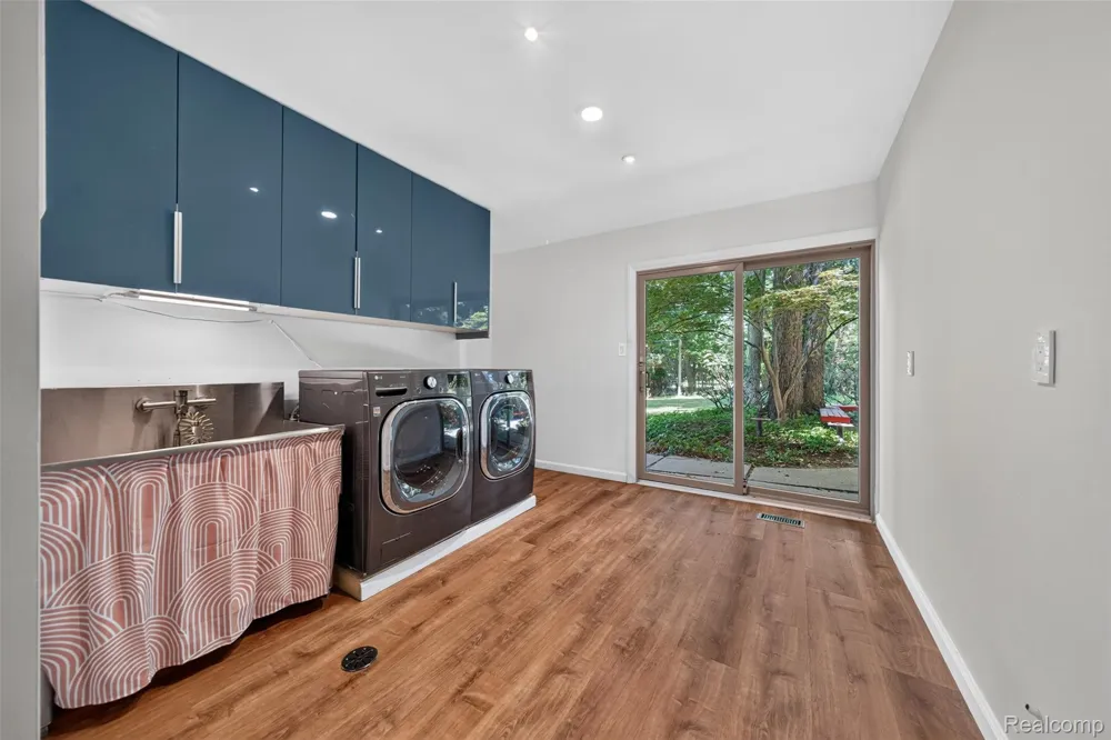 7388 Lindenmere Drive Bloomfield Hills City, MI 48301