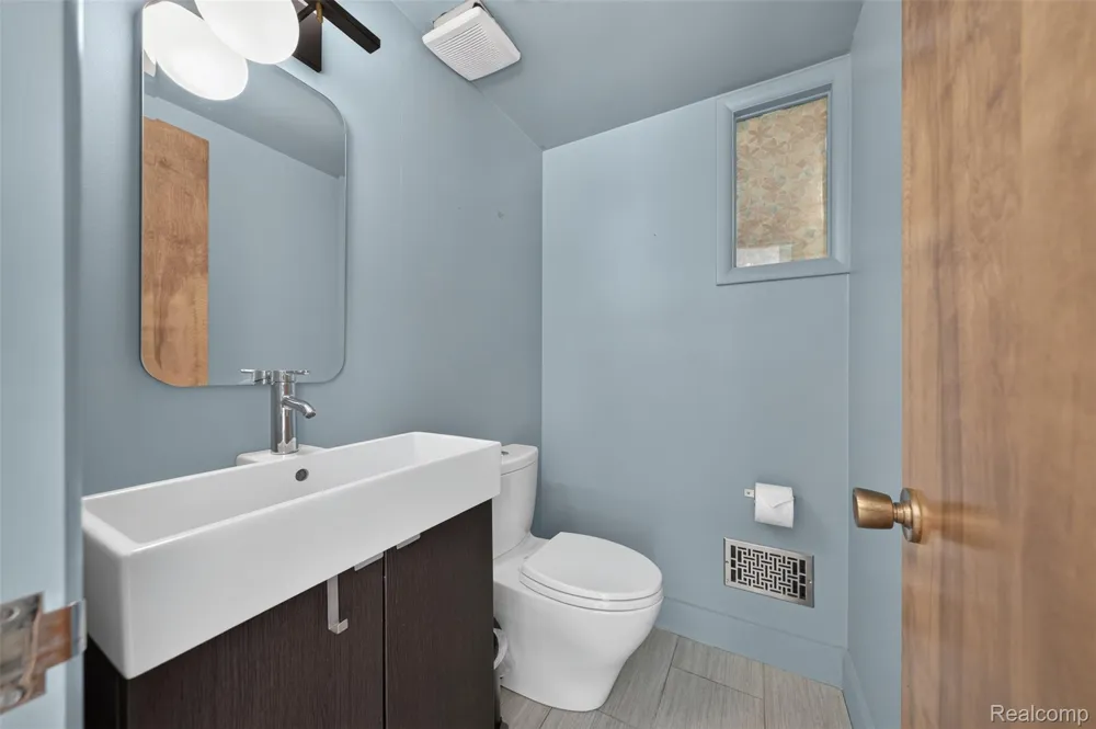 7388 Lindenmere Drive Bloomfield Hills City, MI 48301