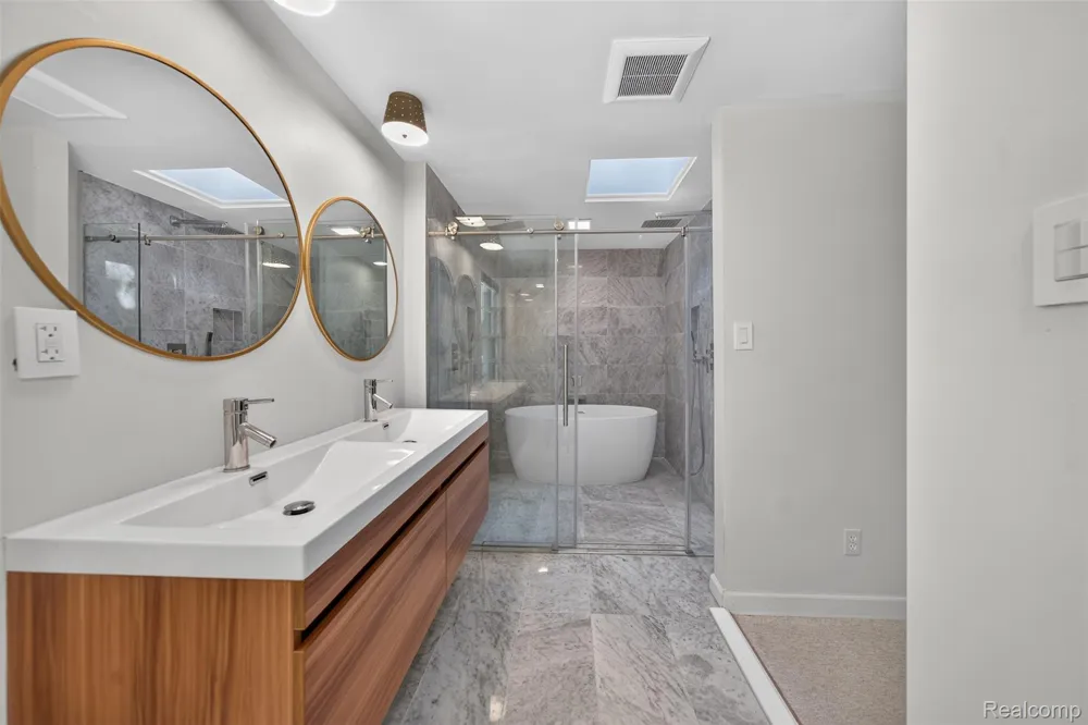 7388 Lindenmere Drive Bloomfield Hills City, MI 48301