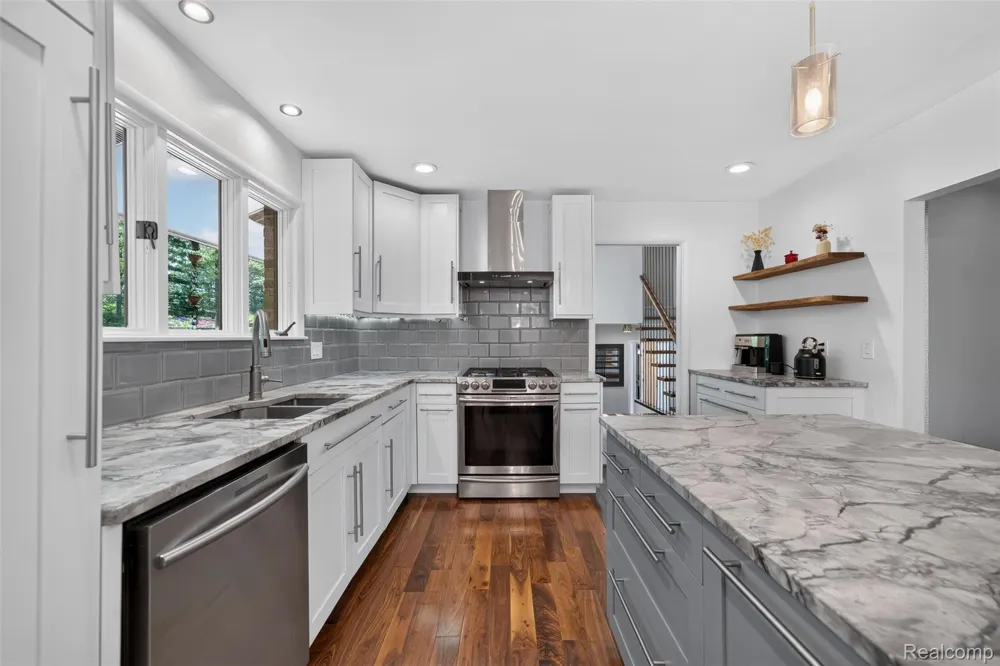 7388 Lindenmere Drive Bloomfield Hills City, MI 48301