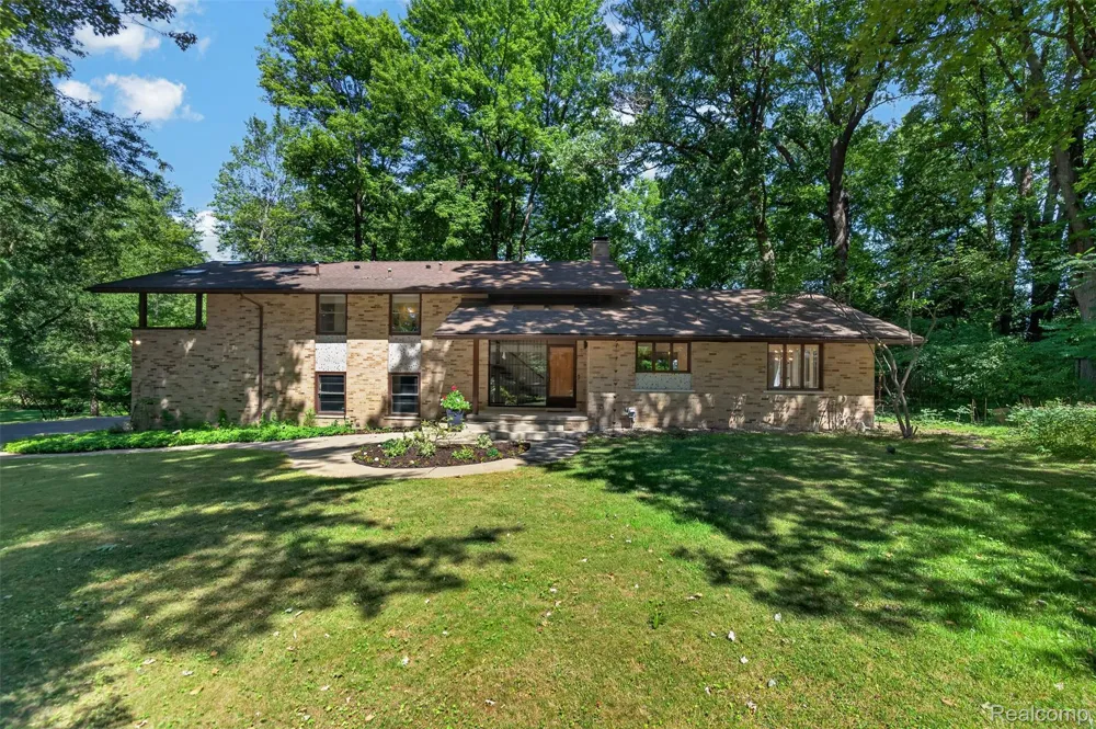 7388 Lindenmere Drive Bloomfield Hills City, MI 48301